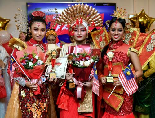 JB07_28082019_MERDEKA_FESYEN