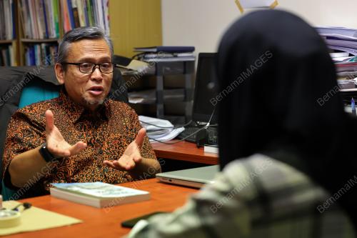 PROF MADYA DR MOHD AZHAR ABD HAMID