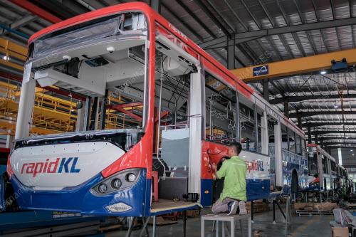 PEMBUATAN BAS RAPID KL