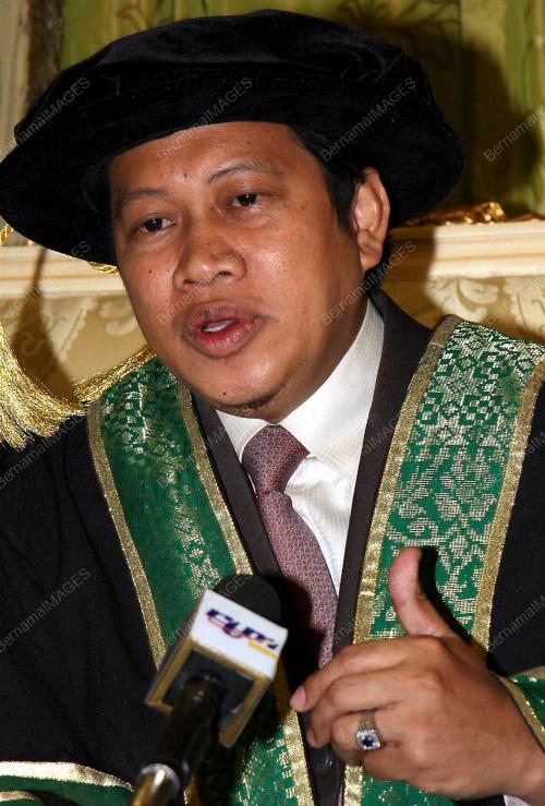 DATUK AHMAD MASLAN