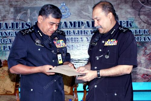 JB08_02052013_POLIS