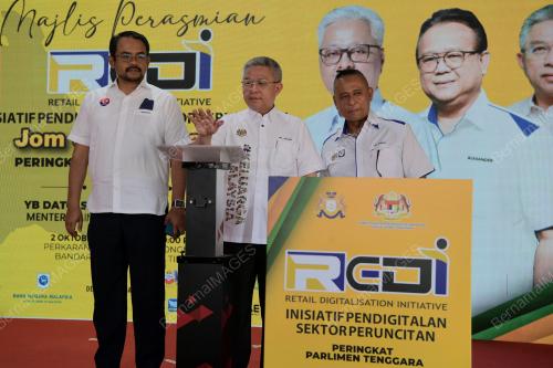 DATUK SERI DR ADHAM BABA