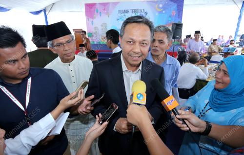 JB08_03082015_HASNI