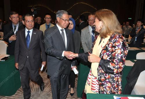 JB08_03102017_INVEST_ISKANDAR
