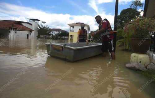 BANJIR MUAR