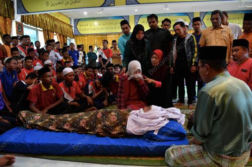 JB08_04042019_PENGHORMATAN_TERAKHIR