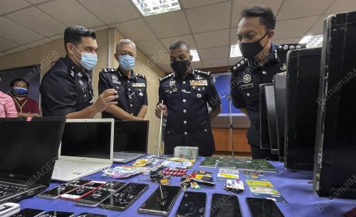 DATUK AYOB KHAN MYDIN PITCHAY