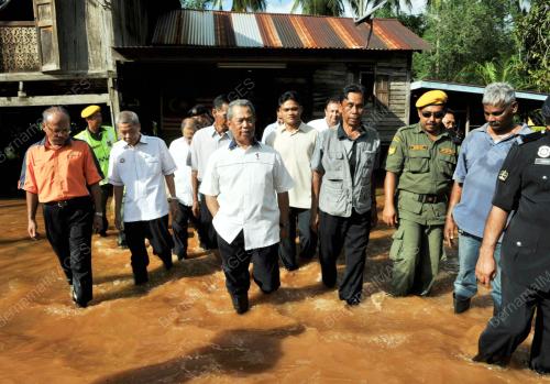 JB08_07112012_TPM_BANJIR
