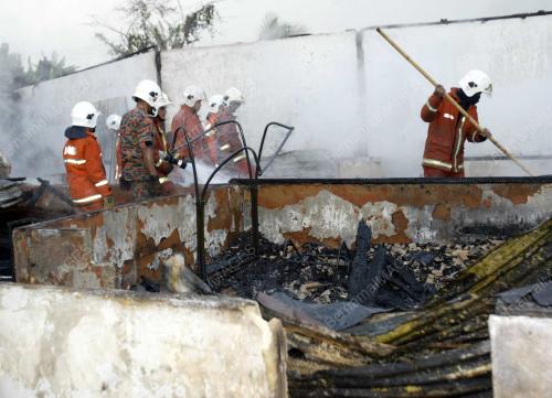 RUMAH TERBAKAR
