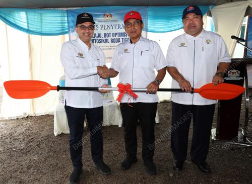 AZMAN ADNAN