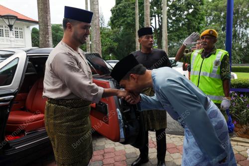 TUNKU IDRIS ISKANDAR SULTAN IBRAHIM