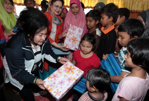 JB08_10112012_ROSMAH