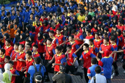 JB08_12022011_LARIAN_PERDANA