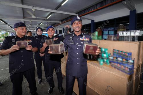 CP M KUMAR S.MUTHUVELU