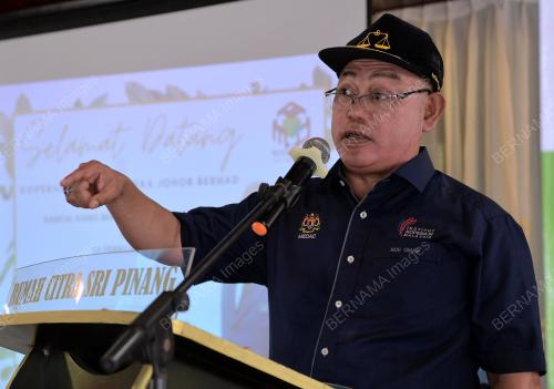 TAN SRI NOH OMAR