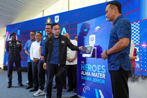 DATUK ONN HAFIZ GHAZI 