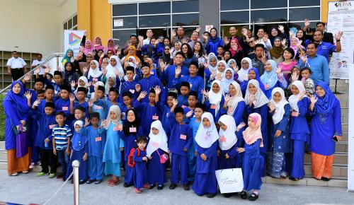 JB08_13042019_MASZLEE_BN201904116317