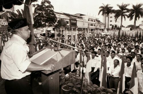 YAB ENCIK ABDUL GHAFAR BABA