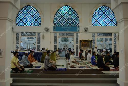 MASJID SULTAN ISKANDAR BANDAR DATO ONN