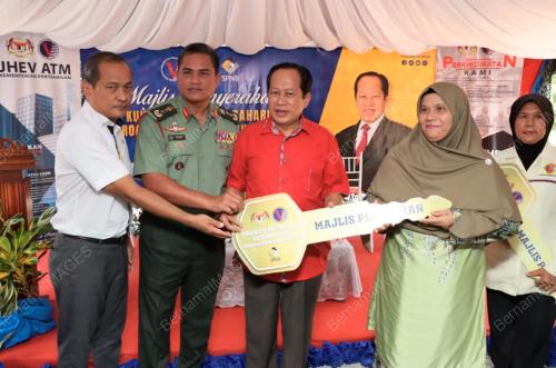 DATUK SERI AHMAD MASLAN