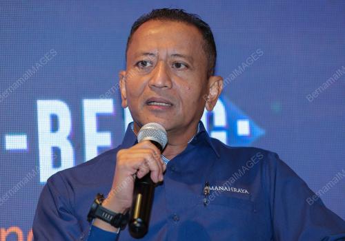 MOHD RAZLAN MOHAMED