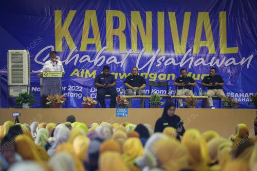 TAN SRI MUHYIDDIN MOHD YASSIN