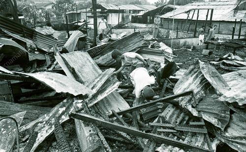 KEBAKARAN DI KAMPUNG UBI