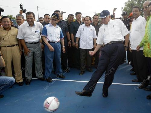 JB08_18012011_PM-FELDA