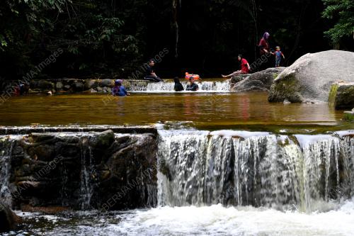 KOLAM PUTERI GUNUNG LEDANG