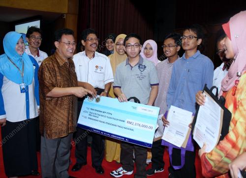 JB08_19052012_PELAJAR