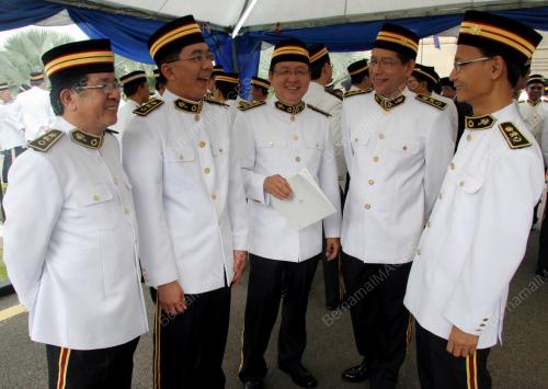SULTAN ISKANDAR