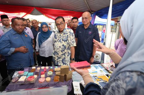 DATUK SERI MOHAMAED KHALED NORDIN