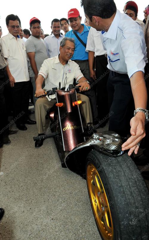 JB08_20102012_TPM_KARNIVAL