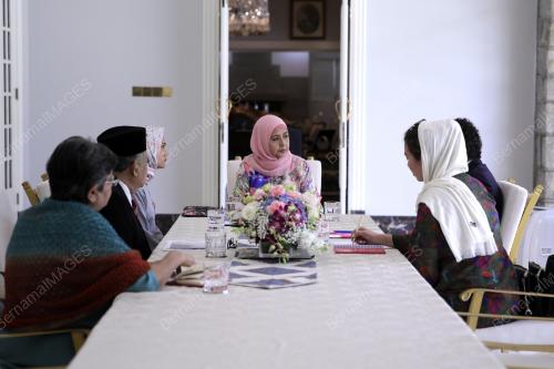 RAJA ZARITH SOFIAH