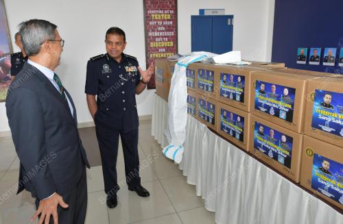 DATUK AYOB KHAN MYDIN PITCHAY