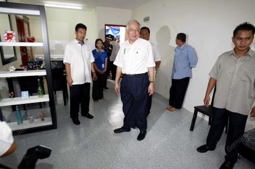 NAJIB TUN ABDUL RAZAK