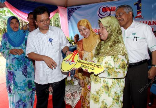 JB08_23012011_SHAFIE_APDAL