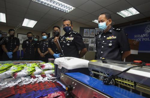 DATUK AYOB KHAN MYDIN PITCHAY