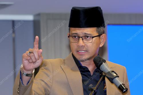 MOHD FARED MOHD KHALID   