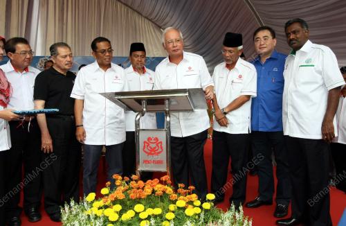 JB08_26012014_BANGUNAN_UMNO