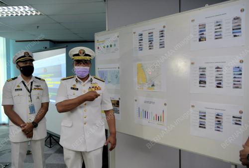 LAKSAMANA PERTAMA MARITIM NURUL HIZAM ZAKARIA