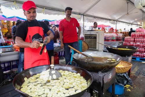 PERSIAPAN AKHIR PERAYAAN DEEPAVALI 