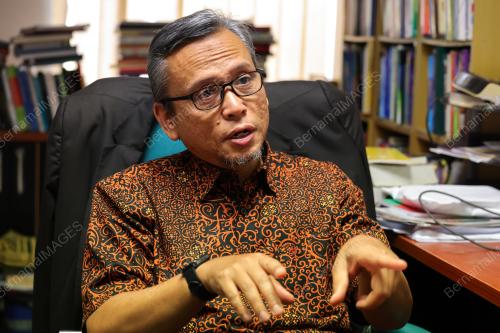 PROF MADYA DR MOHD AZHAR ABD HAMID