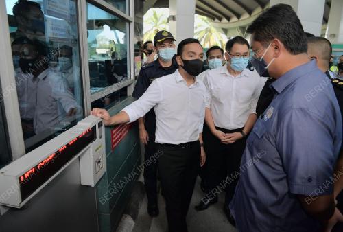 DATUK ONN HAFIZ GHAZI