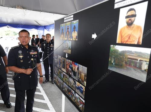 DATUK KAMARUL ZAMAN MAMAT