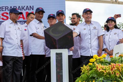 DATUK ONN HAFIZ GHAZI 