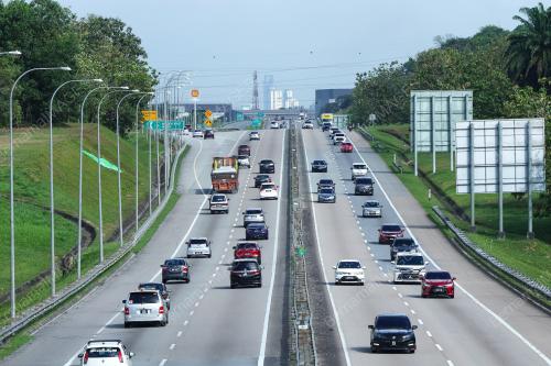 TINJAUAN ALIRAN TRAFIK AIDILFITRI