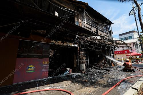 BOMBA PADAM KEBAKARAN KEDAI 