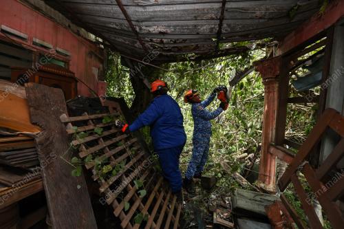 RIBUT_RUMAH