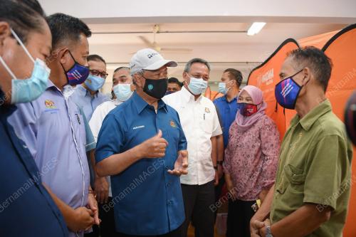 TAN SRI MUHYIDDIN YASSIN